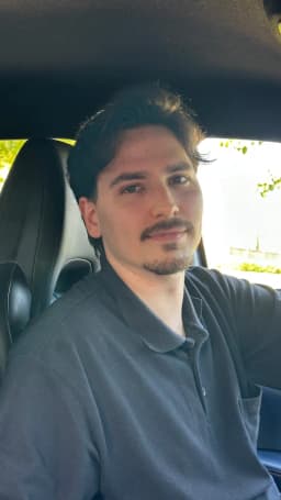 Foto de Vinícius Vendramini, sócio-fundador e motorista da Goovia